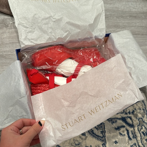 SOLD!!! BRAND NEW IN BOX STUART WEITZMAN RED ESPADRILLES - Picture 6 of 8